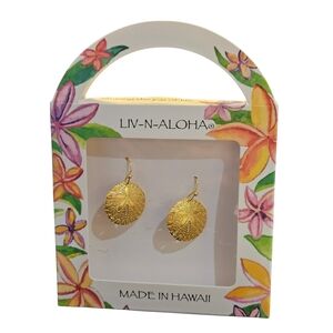 New 18k Gold Hawaiian Sand Dollar Earrings